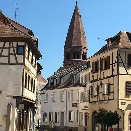 Nocleg ze śniadaniem La Cour St-fulrad - Les 3*